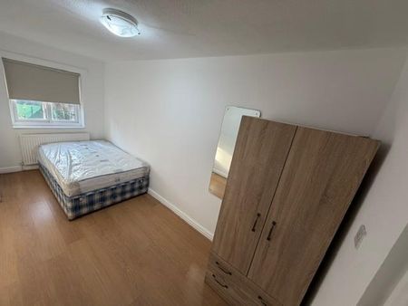 5 bedroom house to rent - Photo 2