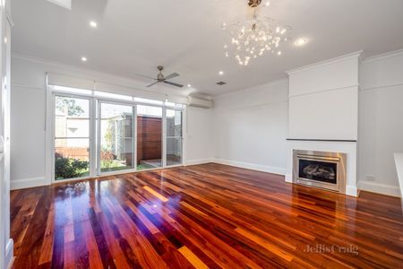 3 Allan Street, Brunswick - Photo 2