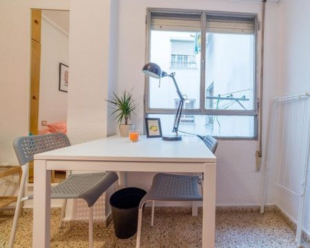 Carrer del Poeta Mas i Ros, Valencia, Valencian Community 46022 - Photo 5