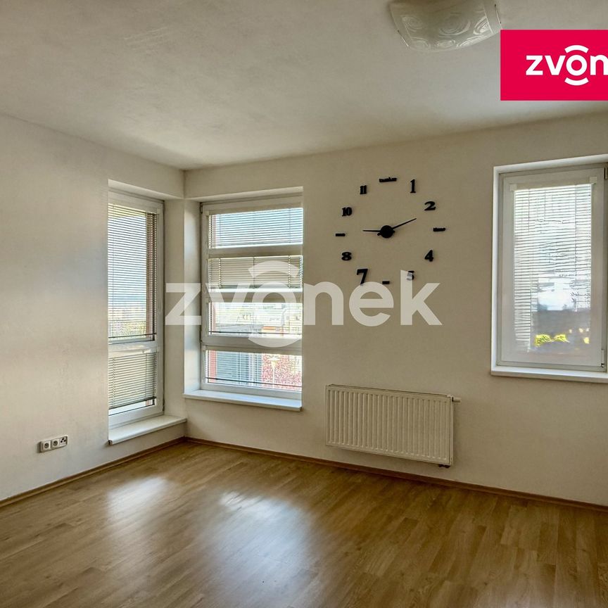 Pronájem bytu 2+kk 53 m² - Fotografie 1
