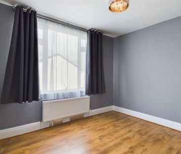 1 bedroom ground floor flat to rent - Photo 3
