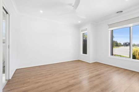 Thoughtfully Designed For Comfort and Convenience. - Photo 2