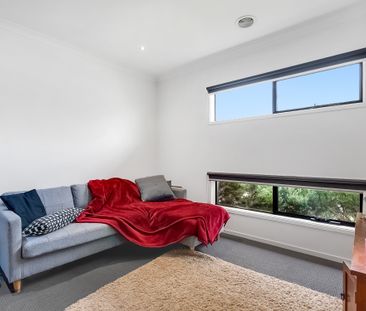 8 Egerton Street, Officer VIC 3809 - House For Rent | Domain - Photo 1