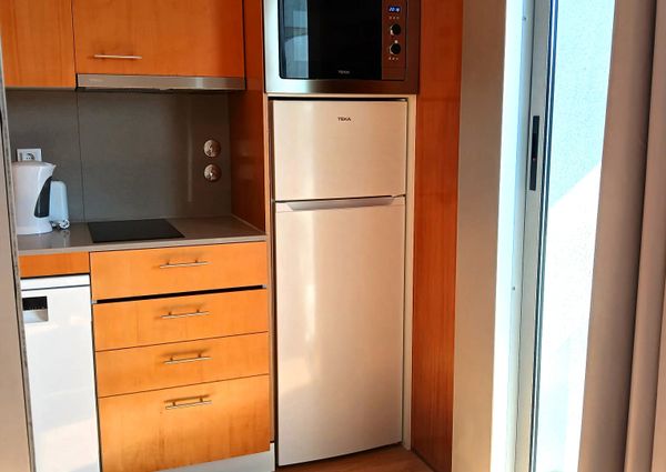 Furnished and equipped T0 flat next to Wisteria!