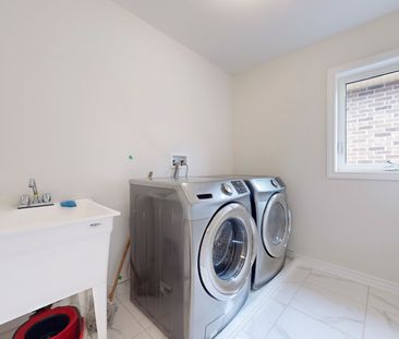 For Lease - 15 Prudhoe Terrace, Barrie, Ontario - Photo 2