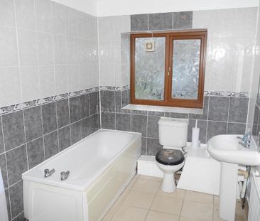 3 bedroom barn conversion to rent - Photo 1