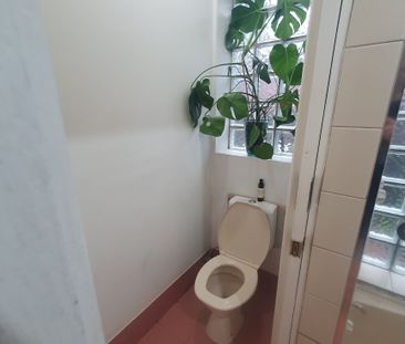 Flemington - Photo 1