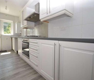 Nelson Road, Rainham, Essex, RM13 - Photo 5