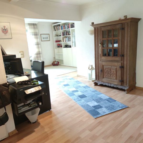 Ruhige 2-ZKB-Wohnung mit Balkon, Gartennutzung und Garage in Kassel-Harleshausen - Photo 1