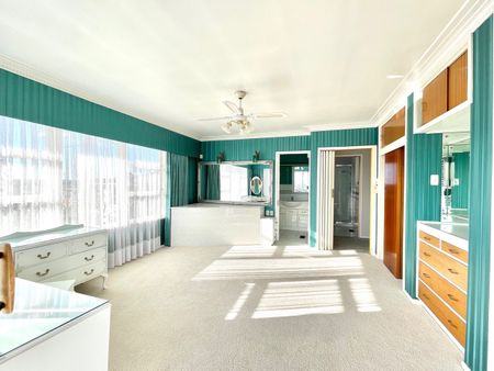 When New Lynn meets Grey Lynn! - Photo 5