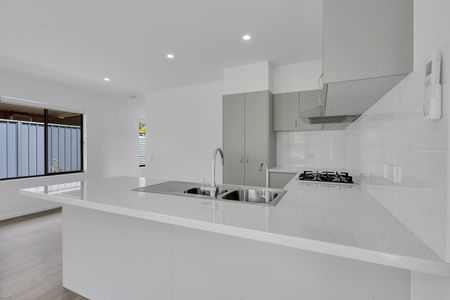 3B Page Court, Pooraka SA 5095 - House For Rent - $620 | Domain - Photo 3