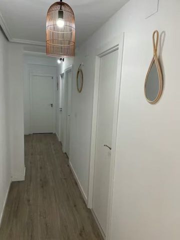 Carrer del Poeta Alberola, Valencia, Valencian Community 46018 - Photo 2