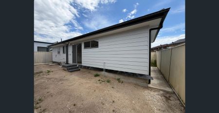 Brand New 2 Bedroom Granny Flat - Photo 2