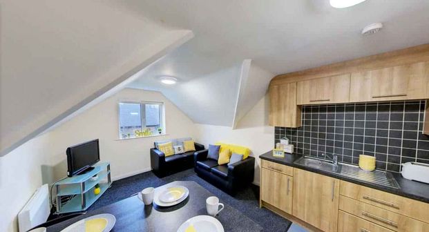 Bronze 2 Bed Apartment - Photo 1