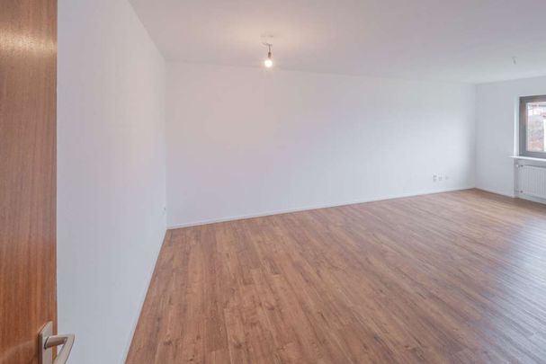 Neu renoviert: 3 Zimmer Mietwohnung im Erdgeschoss mit Terrasse - Foto 1