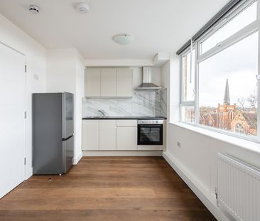 Studio Flat, Ballards Lane, N3 - Photo 3