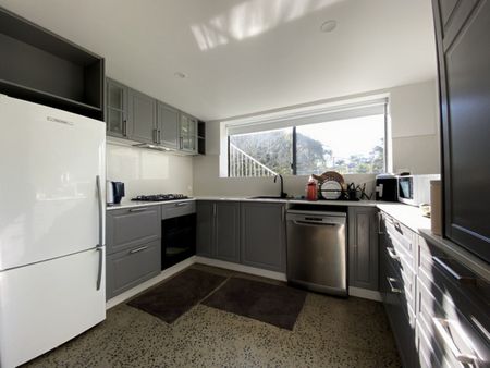 10B Eileen Avenue, Southport - Photo 2