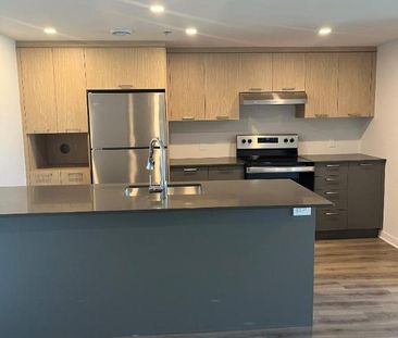 2 CH - 1 SDB - Terrebonne - $2,055 /mo - Photo 1