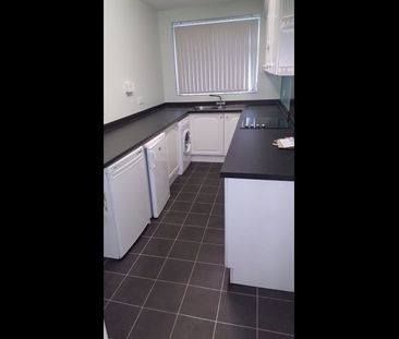 2 Bed Flat, Brooklands Court, M8 - Photo 6