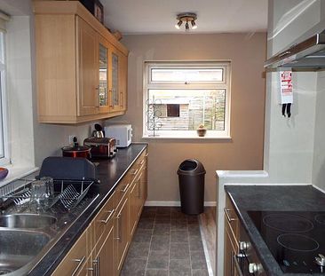 4 bedroom semi-detached house to rent - Photo 1
