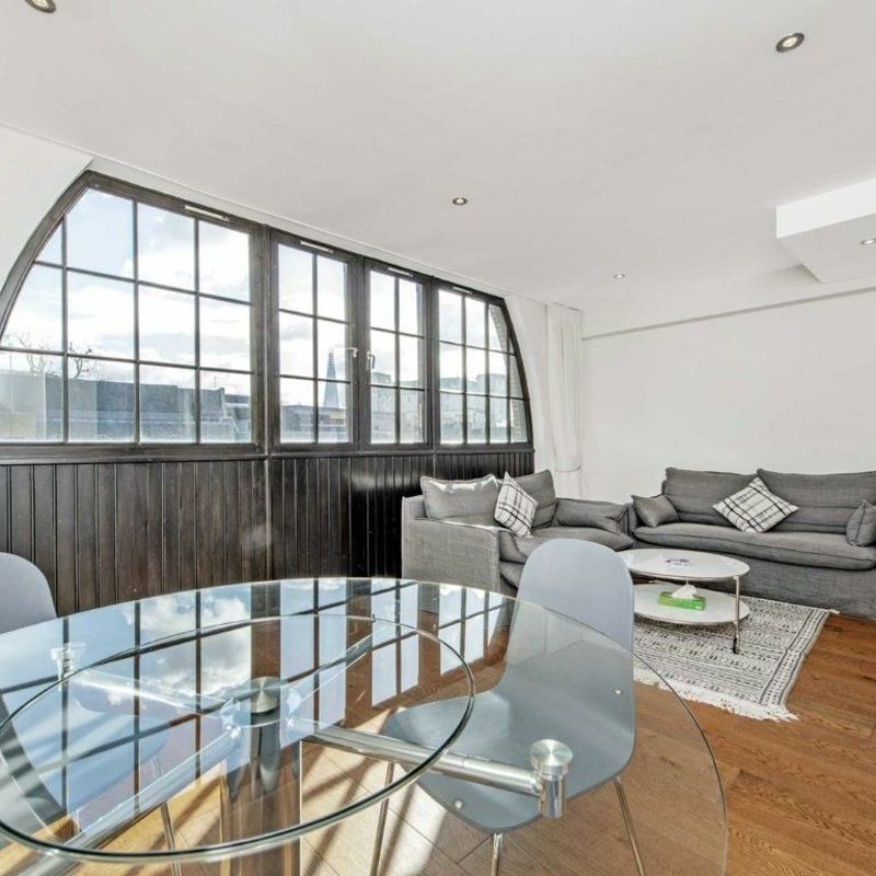 Ludgate Square, St Paul's, EC4M - Photo 1