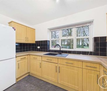 Roundhay, LS8 - Photo 2