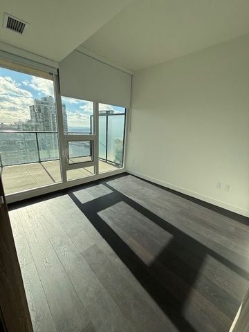 For Lease - 1 Concord Cityplace Way Unit# 4607, Toronto, Ontario - Photo 2