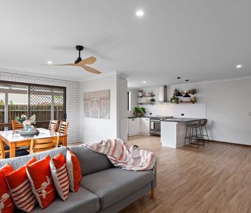 4 Lotus Crescent - Photo 1