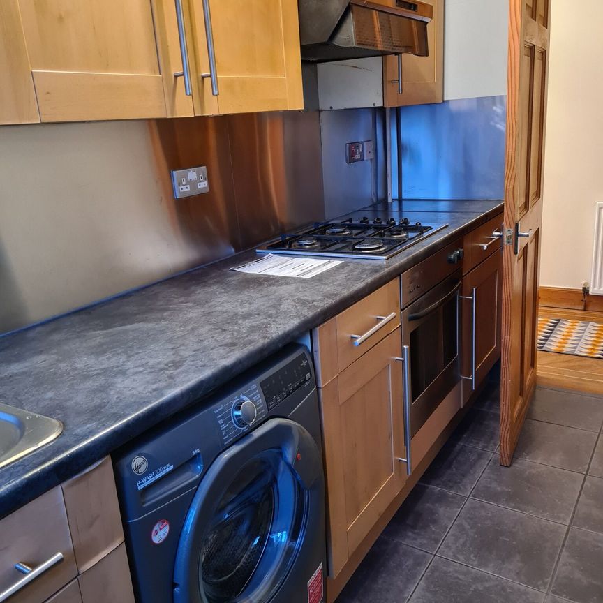 2 Bedroom Flat for Rent in Duddingston/Willowbrae - Photo 1