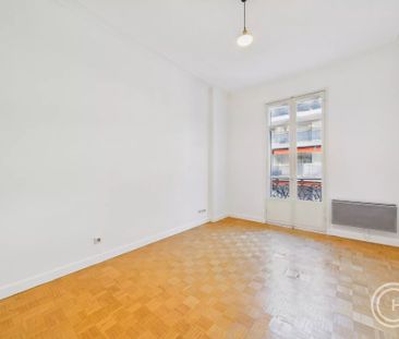 Location Appartement 3 pièces 50m² NICE 06000 - Photo 4