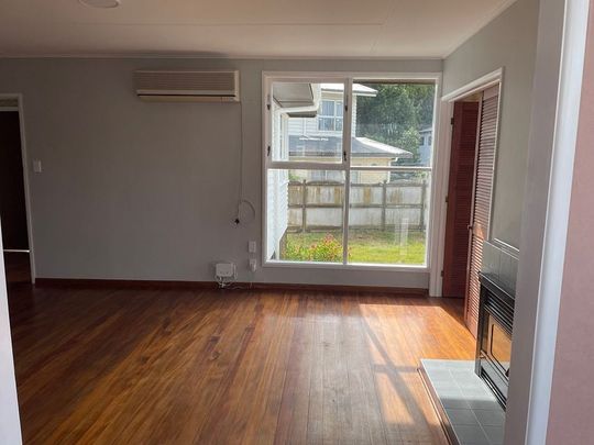 5 Bedroom Big House Papatoetoe Golden Circle - Photo 1