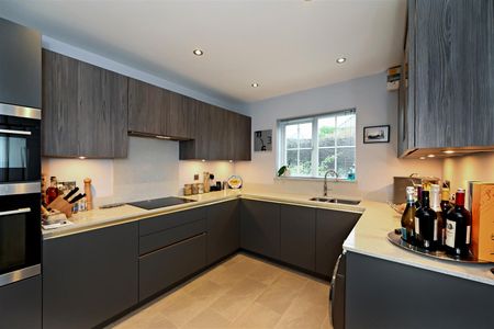 Clay Lane, Fishbourne, PO18 8DW - Photo 2