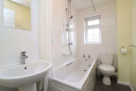 Brookthorpe Close, Gloucester - Photo 5