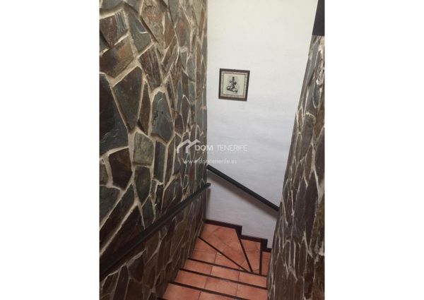 Chalet adosado · Alquiler a largo plazo ·