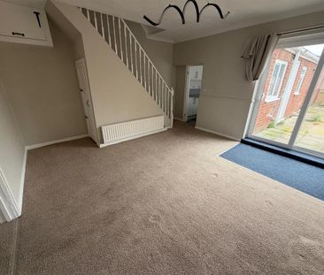 3 bedroom terraced house to rent - Photo 3