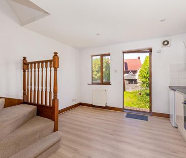 2 bedroom terraced house to rent - Photo 1