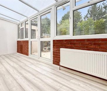 4 bedroom semi-detached house to rent - Photo 2