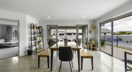 Welcome to executive living in the heart of St Kilda - Photo 4