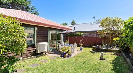 Single Level Family Home - Photo 4