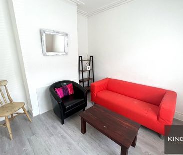 4 bedroom terraced house to rent - Photo 2