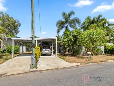 pacious Family Home in Westcourt – Ideal Location! - Photo 3