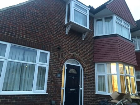 Carlise Road, Sutton - Photo 2