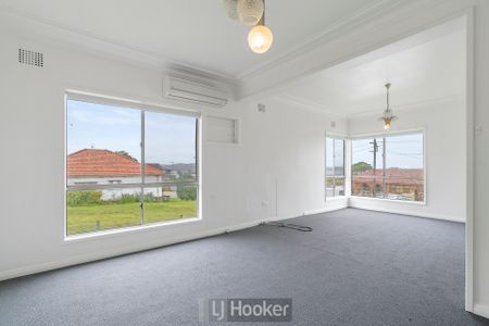 PRIME LOCATION !!!! - Photo 3