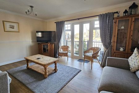 5 Bedroom Town House - Photo 2