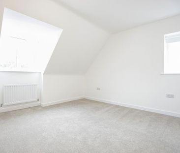 3 bedroom semi-detached house to rent - Photo 4