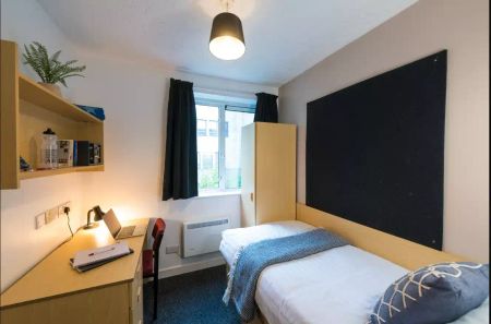 Ensuite Room - Photo 4