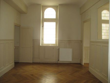 Location Appartement 4 pièces 94m² ORLEANS 45000 - Photo 5