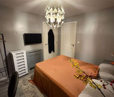1 bedroom in a house share to rent - Photo 4