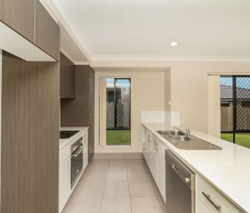 Four Bedroom Family Home In Hillcrest - Photo 5