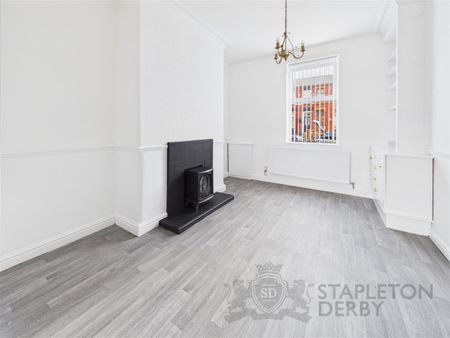 2 Bedroom Terraced House for Rent - Photo 3